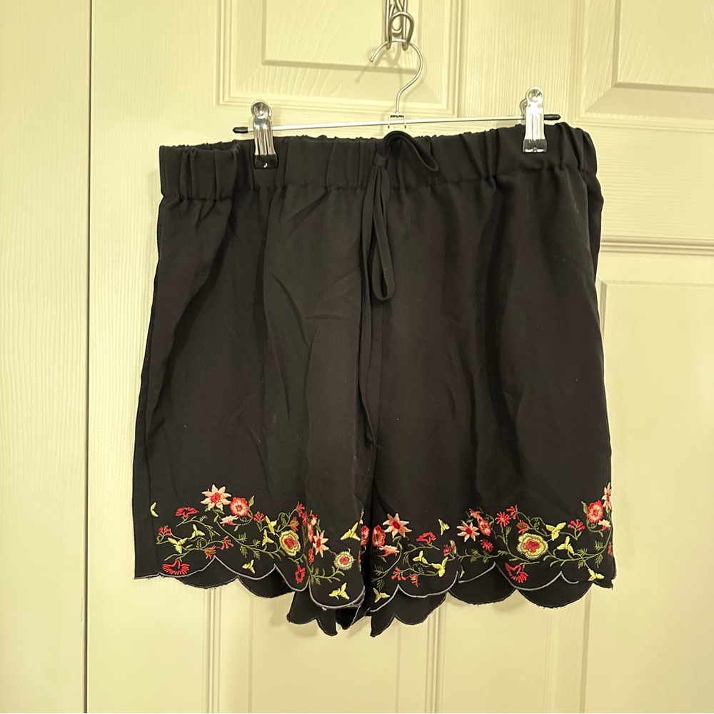 BNWOT SHEIN Black Floral Embroidered Women Soft Shorts